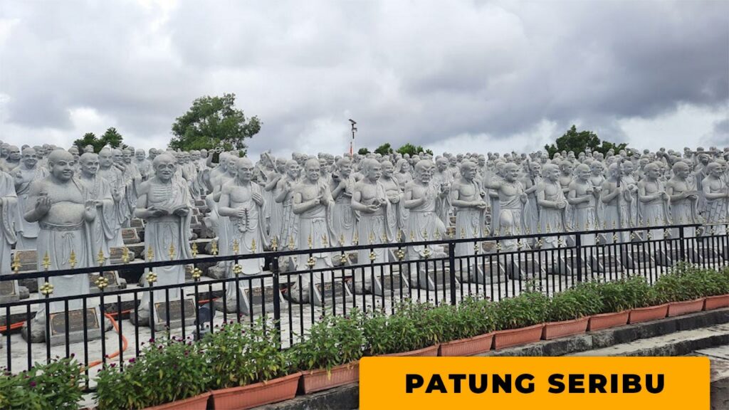 adulamtravel-Paket-2-hari-1-malam-Tanjung-Pinang-Bintan-(Patung-Seribu)