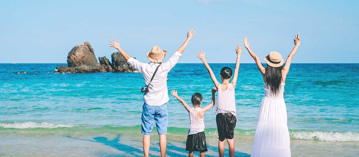 Paket-Liburan-Keluarga-dengan-Adulam-Tours-&-Travel
